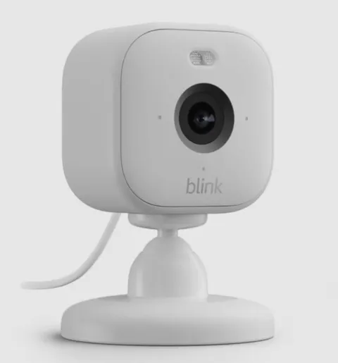 Blink Mini 2 Home Security & Pet Camera HD video color night view motion (V20