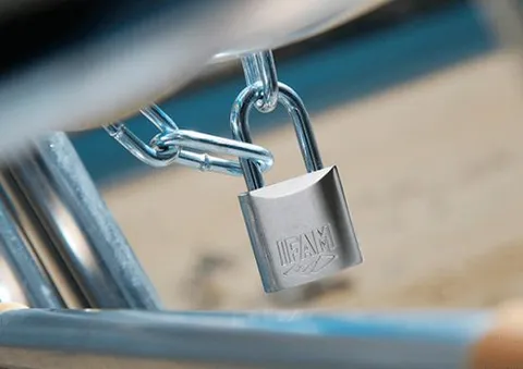 IFAM Long Shackle Marine  Padlock Keyed Alike. - 40mm. One key fits all.
