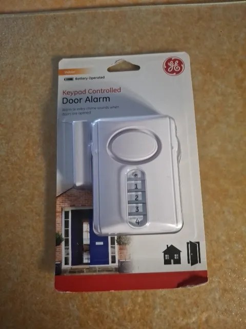 GE Keypad Controlled Door Alarm Programmable 4-Digit Code Sensor on sides NEW!