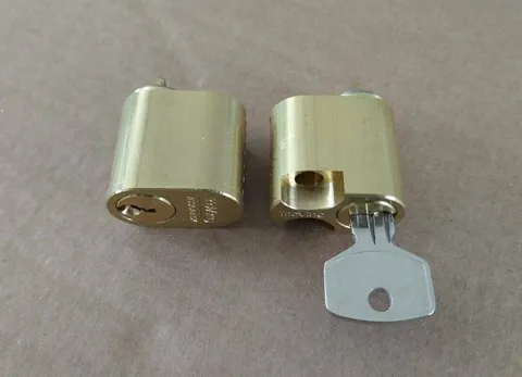 Trioving oval lock cylinders brass & chrome finish AYA10 5537
