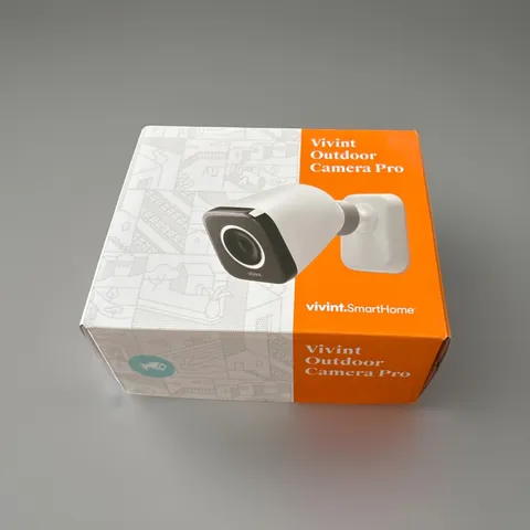 NEW Vivint Outdoor Camera Pro Gen 1 VS-ODC300-WHT. Sealed New