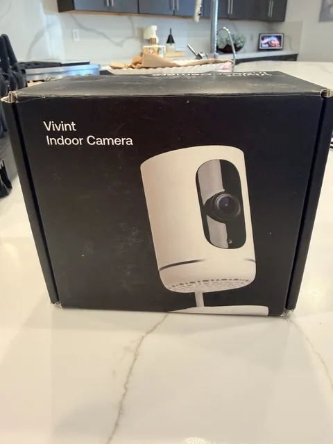 Vivint Indoor Camera 1080p Wi-Fi IP Wired Indoor Cam w/ Mount & Power Adapter