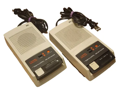 Realistic SELECTaCOM FM 2 Channel 2 Stations Wireless Intercom System / FreeShip