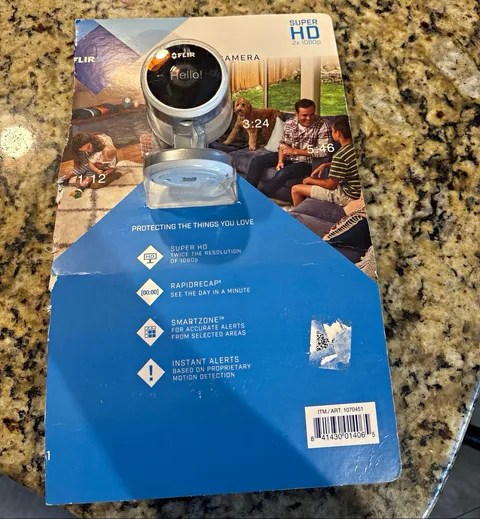 FLIR Secure HD WiFi Security Camera FS21 - Brand New (Damaged Packaging)