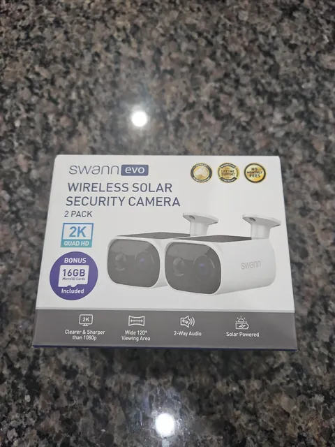 Swann Evo Wireless Outdoor 2K Cameras with Integrated Solar Panel & 2 x 16GB Mic
