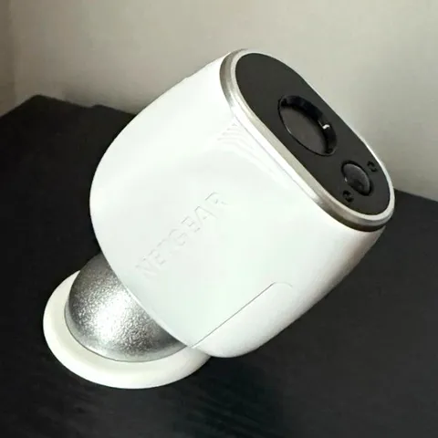 Arlo VMS3130 1-Cam Wire-Free Night Vision Indoor/Outdoor 720p White Kit