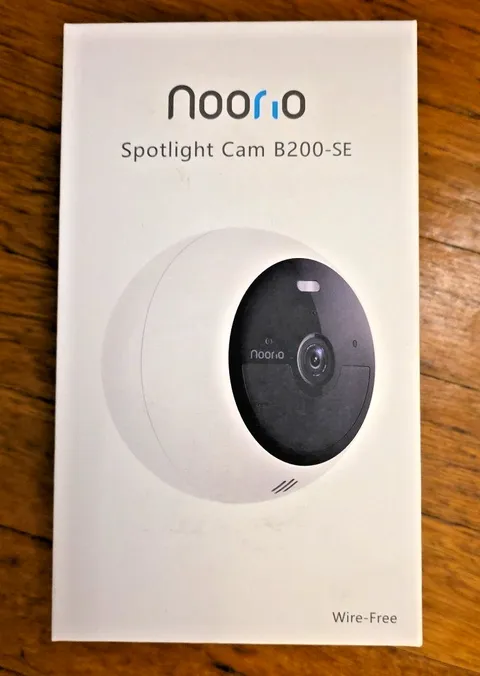Noorio B200SE Wireless Security Camera 1080P Battery AI Night Vision 32GB Alexa