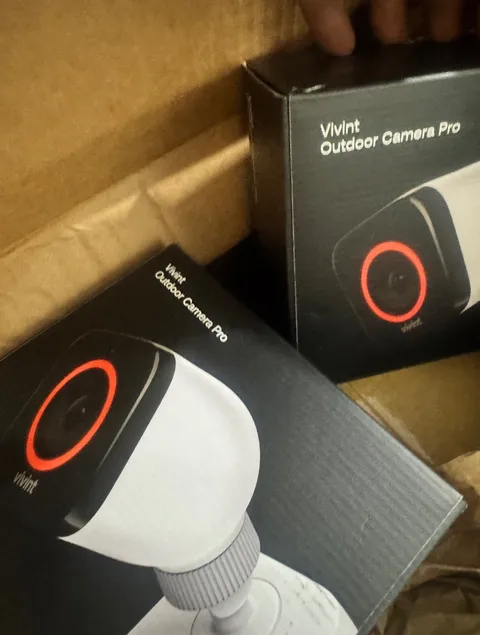 Vivint Outdoor Camera Pro Gen 2 FHD 1080p Add-On Camera VS-ODC350-WHT White NEW