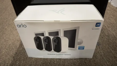 3 Pack Arlo Essential Outdoor 2K Camera 2nd Generation with Solar Panels