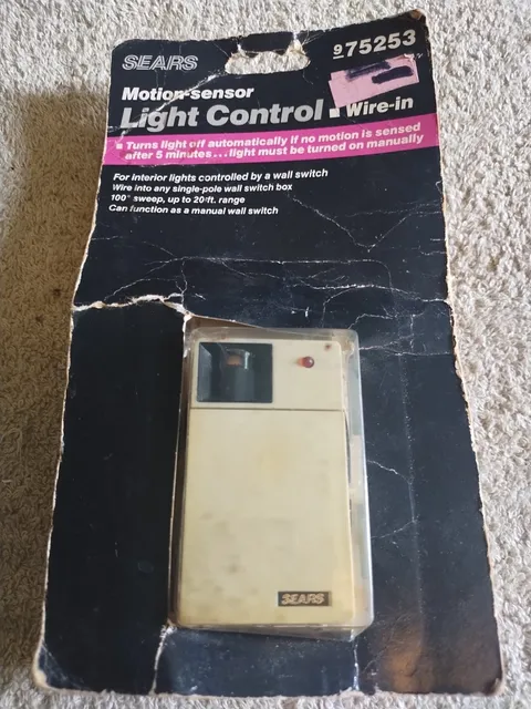 Sears 975253 Motion Sensor Wire-In Light Control Turn Lights Off Automatically.