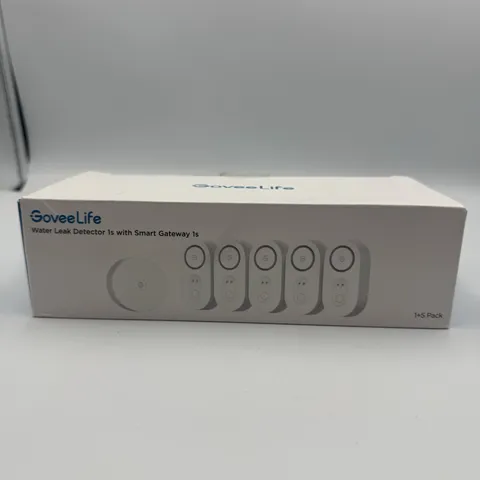GoveeLife Water Leak Detector 1S -  5 Pack w Smart Gateway H5059 H5044 Open Box