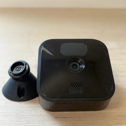 Blink Outdoor Camera (3rd Gen) Black w/ Mounting Base + Screws