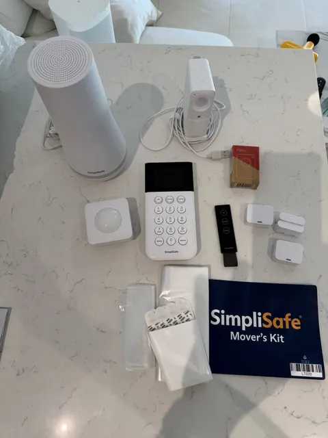 SimpliSafe Gen 3 Home Security System Camera Keypad Motion Sensors Key Fob Panic