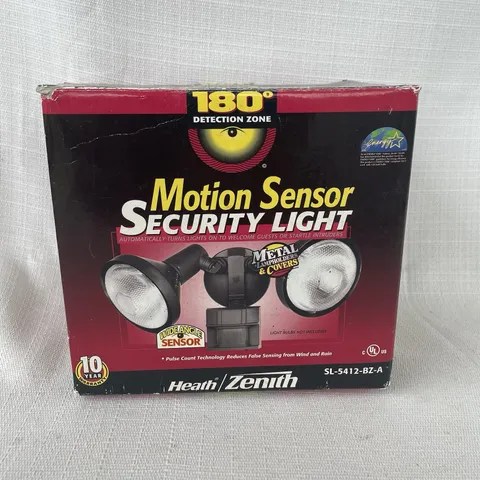 Heath Zenith SL-5412-BZ-A Motion Sensor Security Light 180° Metal NOS