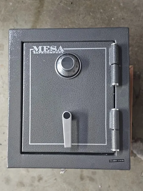 Mesa Safe Co. Bugler & Fire Rated Gun Safe, 1.7 Ft, Combo Lock (Mbf1512c)