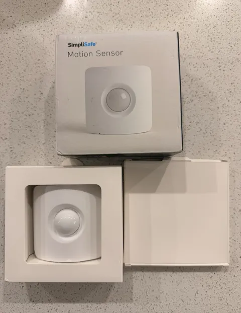 SimpliSafe Wireless Indoor Motion Sensor, White, Pet Immune MS3-EN 0087C89F