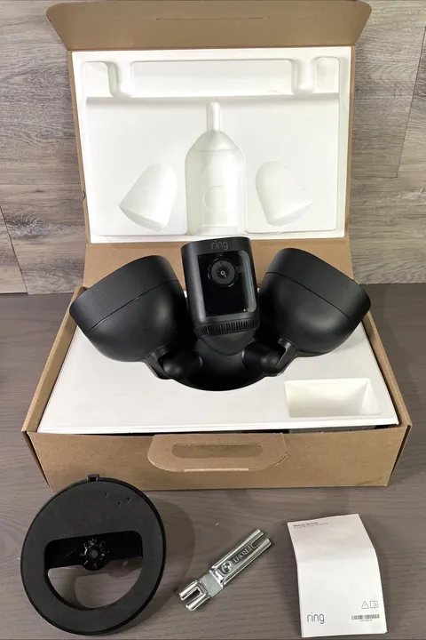 Ring Floodlight Cam Wired Pro w/ Bird’s Eye View Motion Detect 5B28S4 NIOB