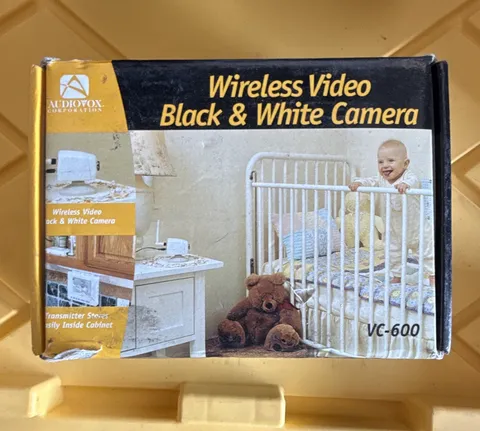 Audiovox VC-600 Wireless Analog B&W Surveillance Camera, Indoor/Outdoor