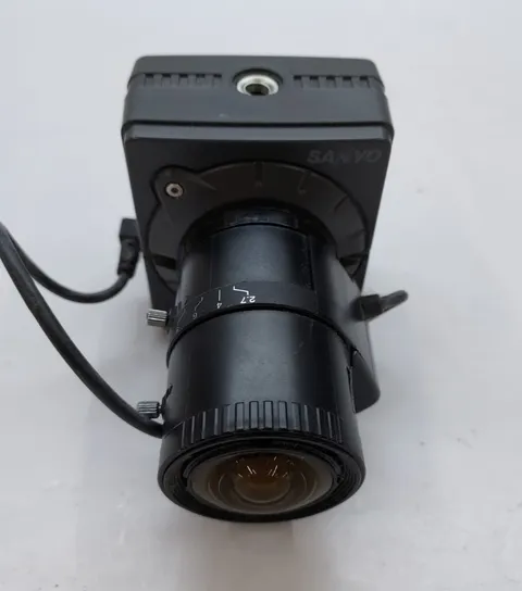 Sanyo Color CCD Security Camera VCC-5884 With Lens And Cord. UNTESTED