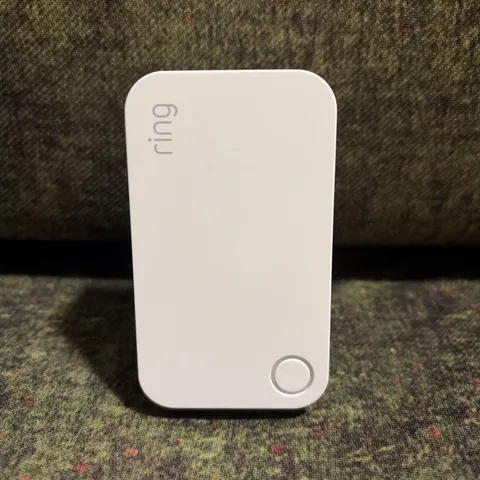 NEW Ring Alarm Range Extender (2nd Gen) - White - Unused, No Box - Model 5AT2S8