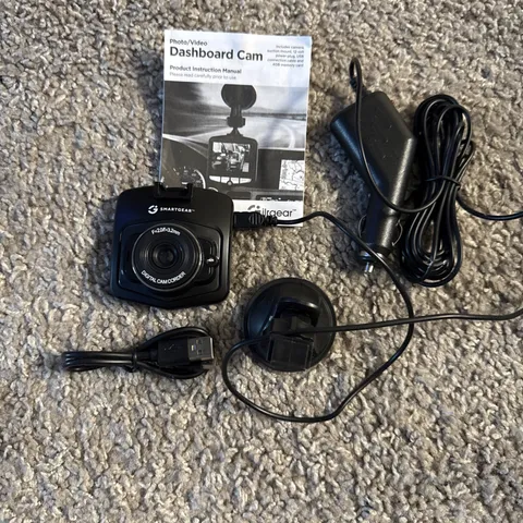SmartGear Photo Video Dashboard Cam Auto Motion Detect With 4GB Memory Card