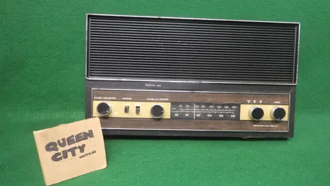 Vintage Nutone Wall Mount Speaker/Radio/Intercom Face Panel For Parts MHA-16