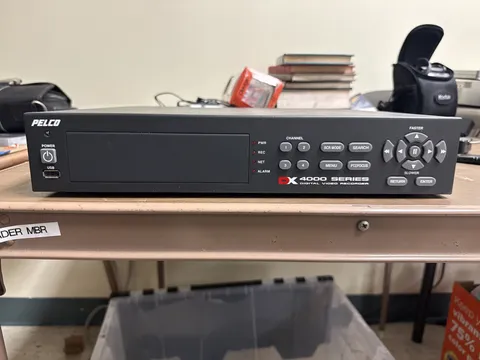 Pelco DX 4000 Series DX4004-160 DVR Digital Video Recorder UNTESTED No Cord