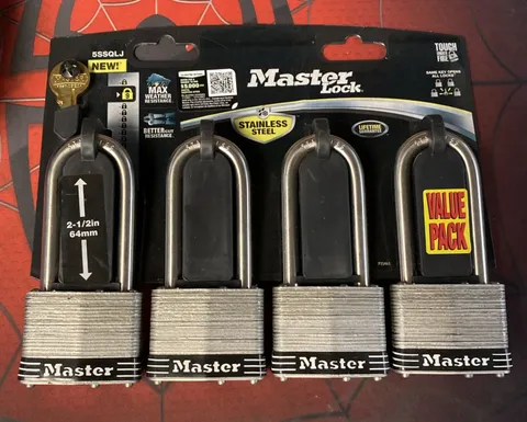 BRAND NEW SET OF 4 MASTER LOCK #5SSQLJ STAINLESS STEEL OUTDOORS-Keyed Alike--NEW