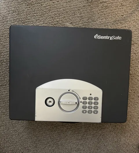 SentrySafe Electronic Portable Security Safe Lock Box No Key Tested Works