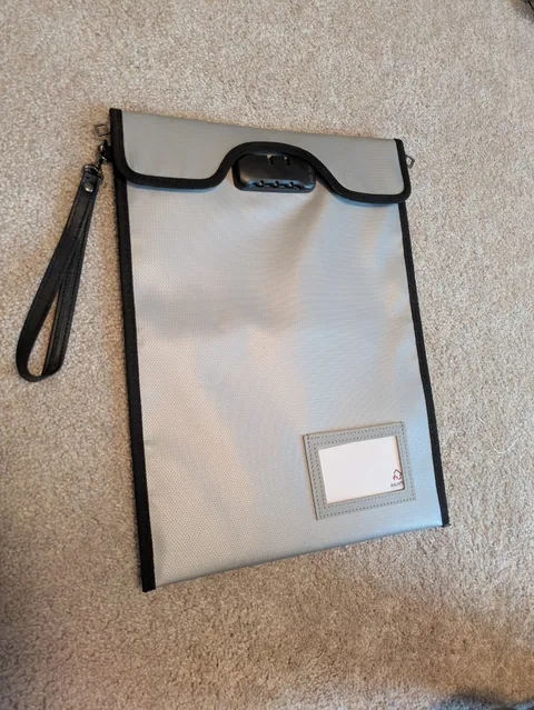 Fireproof Document Bag with Lock (5200℉) 15”x 11” Money Bag, Waterproof
