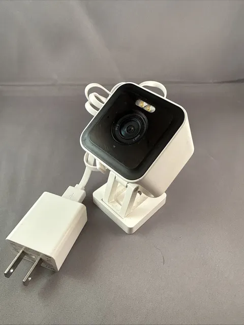 wyze cam v3 pro wireless White Wit Ac/DC Power Adapter.    NOT—TESTED