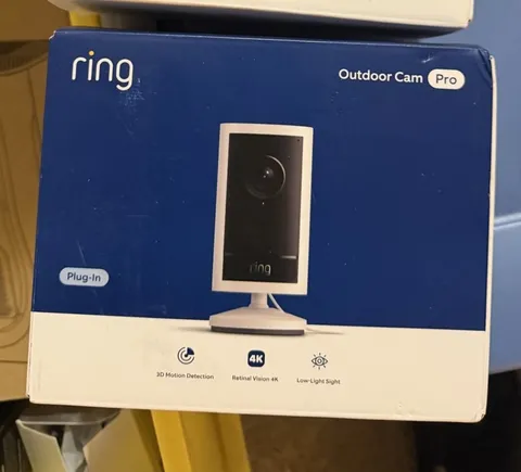 Ring Outdoor Cam Pro Plug-In 4K White Security Camera Sealed Box new