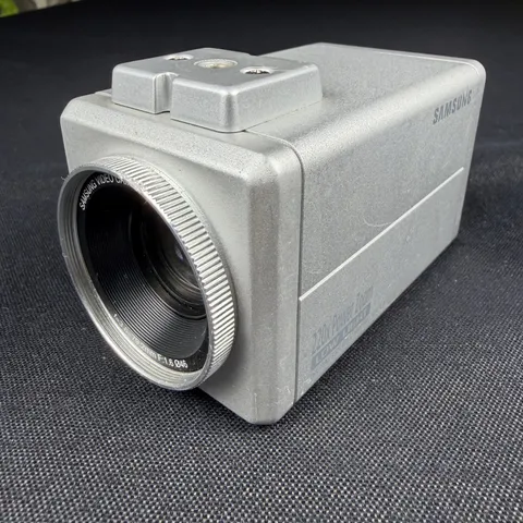 Samsung SCC-C4301 Color CCTV Camera 220x Power Zoom Low Light Silver -not tested