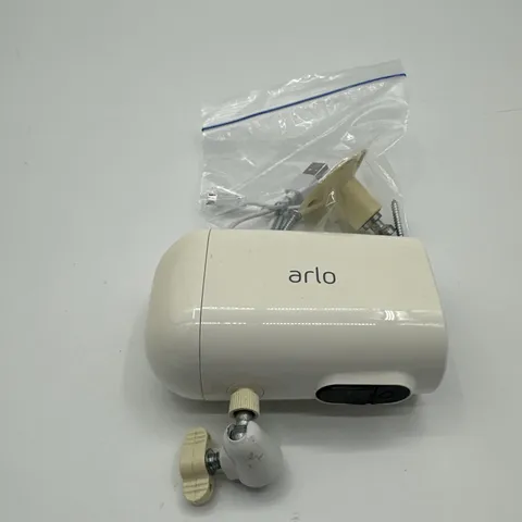Arlo Essential XL VMC2032  Wireless Spotlight Security Camera White
