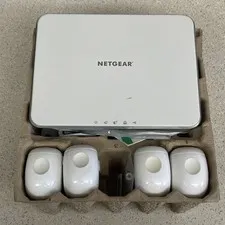 Arlo Netgear Base Station VMB3000, Adapter + 4 Wireless Cameras VMC3030
