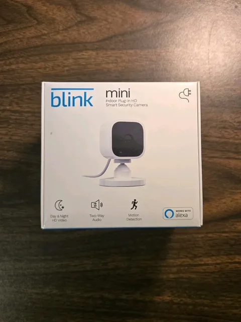 Blink Mini Indoor Plug-In Smart Security Camera BCM00300U [New - Factory Sealed]