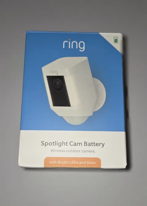 Ring - Spotlight Cam Plus Outdoor/Indoor Wireless 1080p Battery Camera - Open Ne