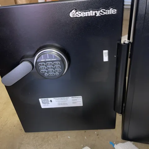 SentrySafe sfw205fwc Fireproof Waterproof Safe With Digital Combination