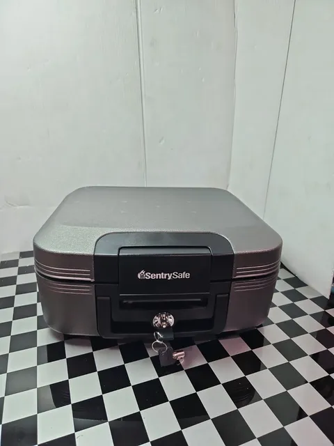 SentrySafe CHW20201 Fire and Water-Resistant Chest Safe with Key Lock