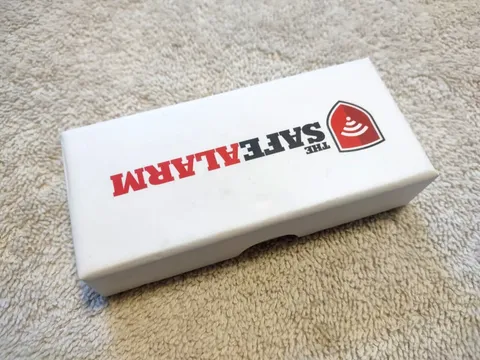 The Safe Alarm Portable Personal Self Defense Device New Open Box
