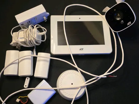 ADT Command Smart Home Security System Lot ADT7AIO-1 Panel Camera Sensors Power