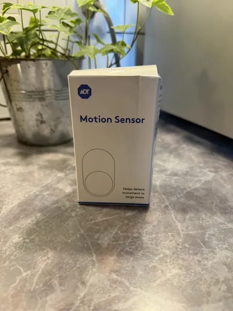 ADT SSM5R0-29-WH Indoor Motion Sensor, White, Battery Powered, Home Security