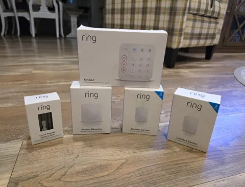 Ring Alarm Keypad + Motion Sensor + 4 Contact Sensors + Quick Release Battery