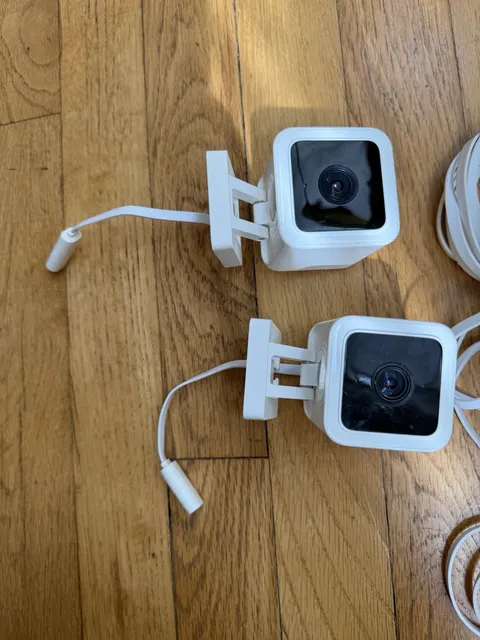 Wyze Cam v3 2-Pack White Wi-Fi Surveillance / Dog Cameras
