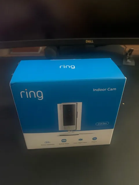 Ring Indoor Cam Plus 2k Plug-in Camera Low-light Sight 4x Zoom NIB (White)