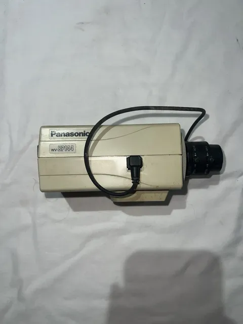 Panasonic WV-BP144 CCTV Security Camera Fujinon 2.8-8mm Lens