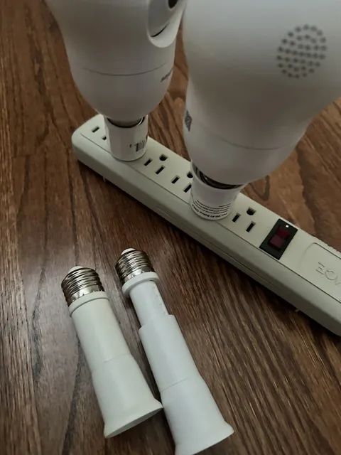 LaView 4MP Bulb Security Camera 2.4GHz