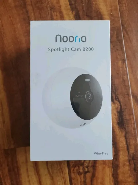 Noorio Spotlight Cam B210 Wire-Free Outdoor Security Camera – New SEALED