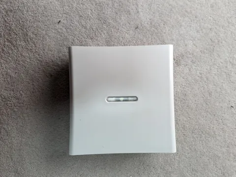 DSC PowerG Wireless Indoor Siren PG9901 - White Comes with battery