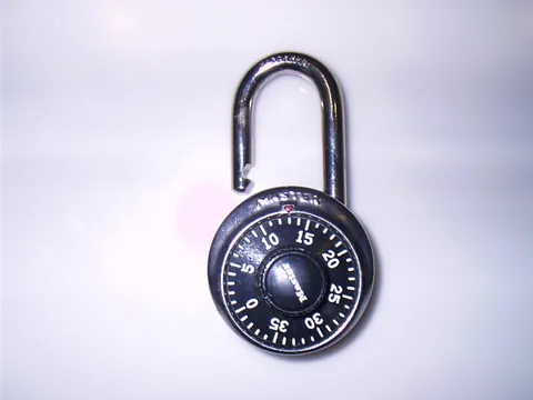 Master Lock genuine combination padlock (various colors) with combination Used